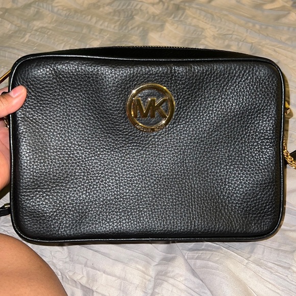 michael kors jet set crossbody! - Picture 1 of 4